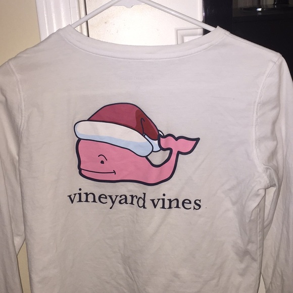 Vineyard Vines Tops - Vineyard Vines long sleeve tee Vineyard Vines Tops - Vineyard Vines long sleeve tee